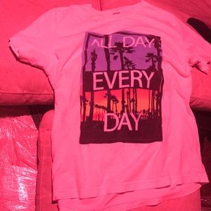 Nice t with a cool phrase for summer